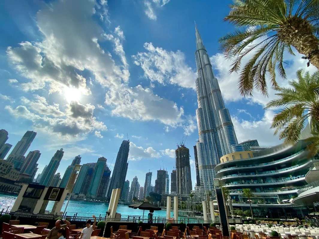 UAE map with Dubai and Abu Dhabi highlighted, Akoode AI development in the UAE
